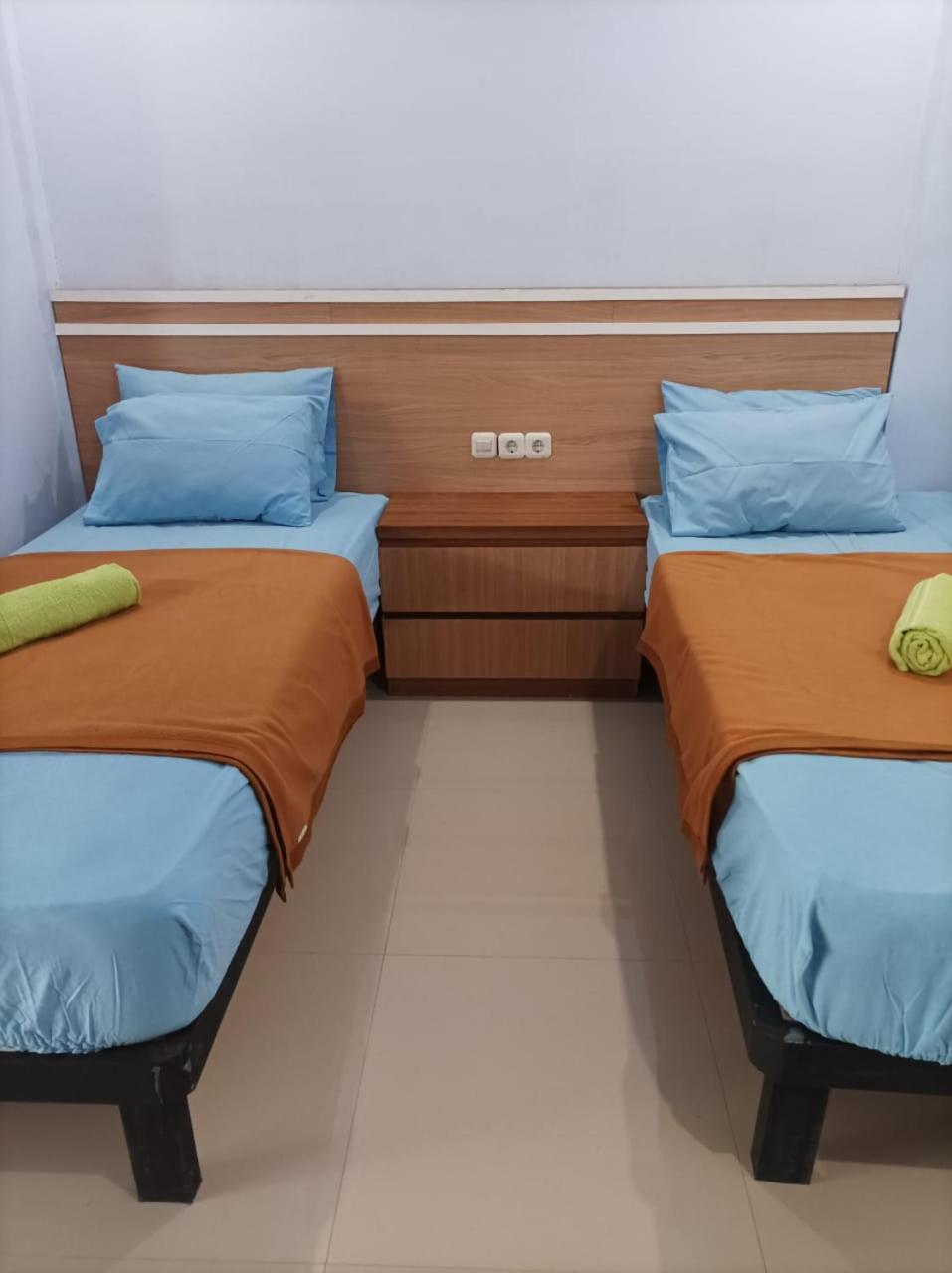 Merendeng Hostel Kuta Kuta  Kültér fotó